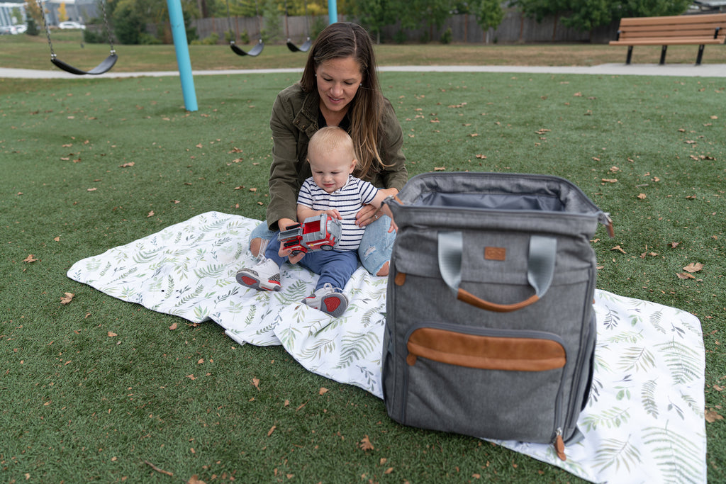 Quilbie® Diaper Bag with 1-Hand SpringEase®